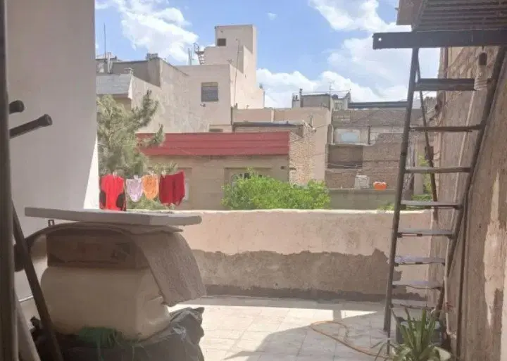 ۷۵ متری با پارکینگ