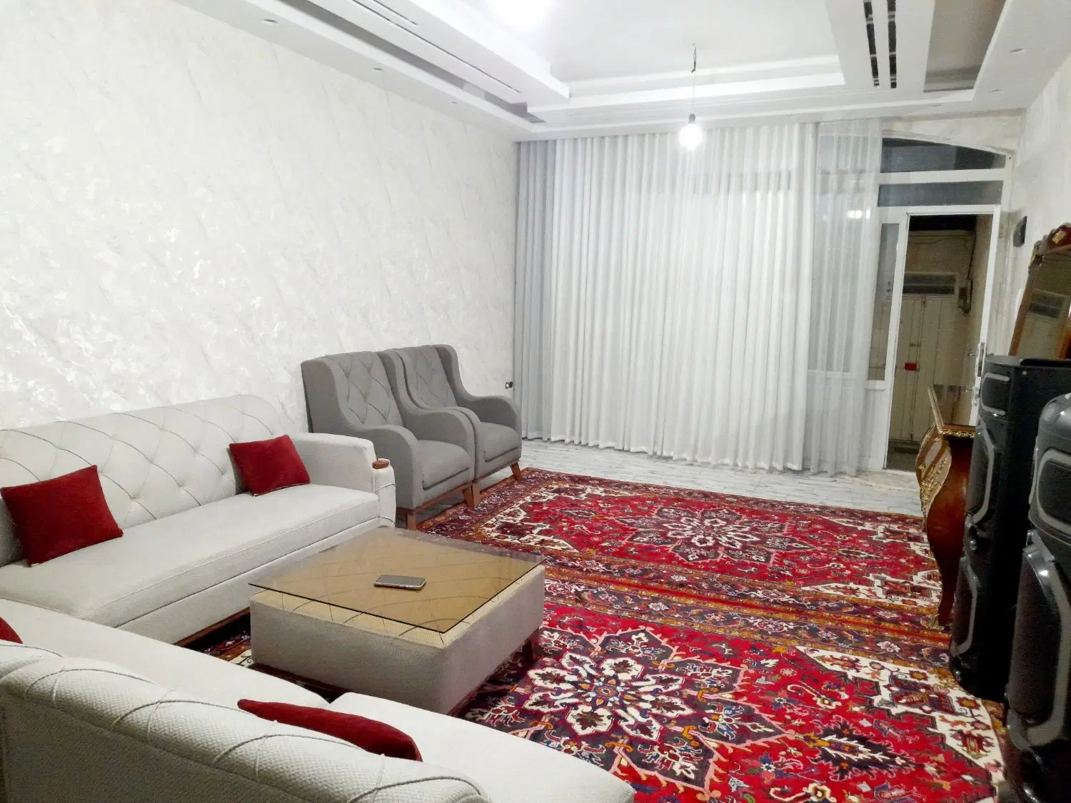 حیاط در قره باغی،سه راه بهشتی،شریفی،شربت زاده