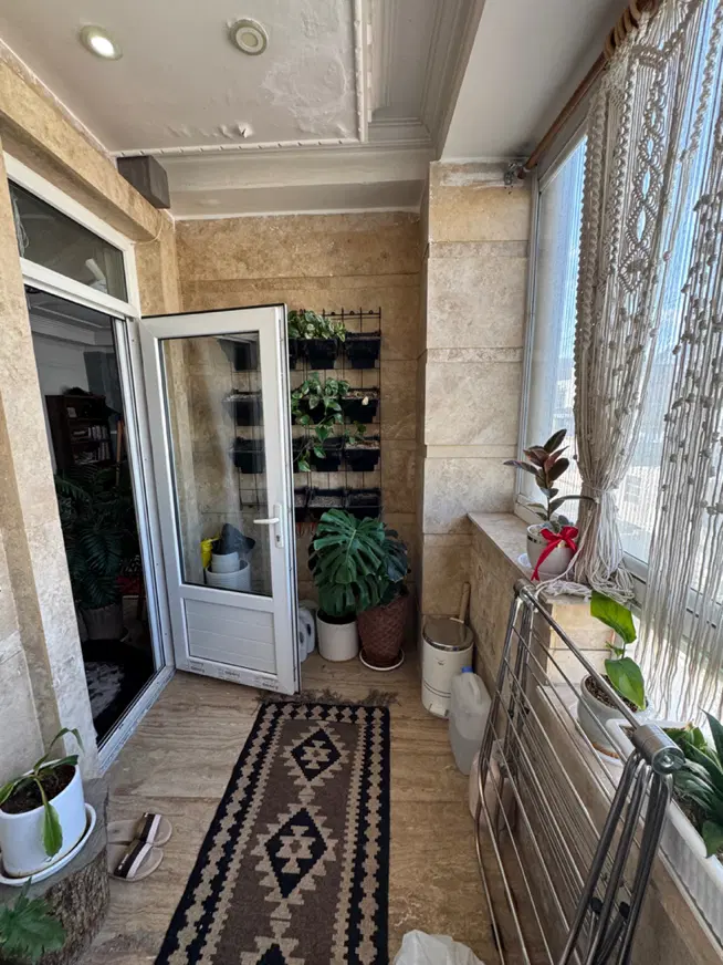 اپارتمان تک واحدی