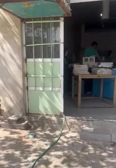 دودهنه مغازه نانانوایی لواشی