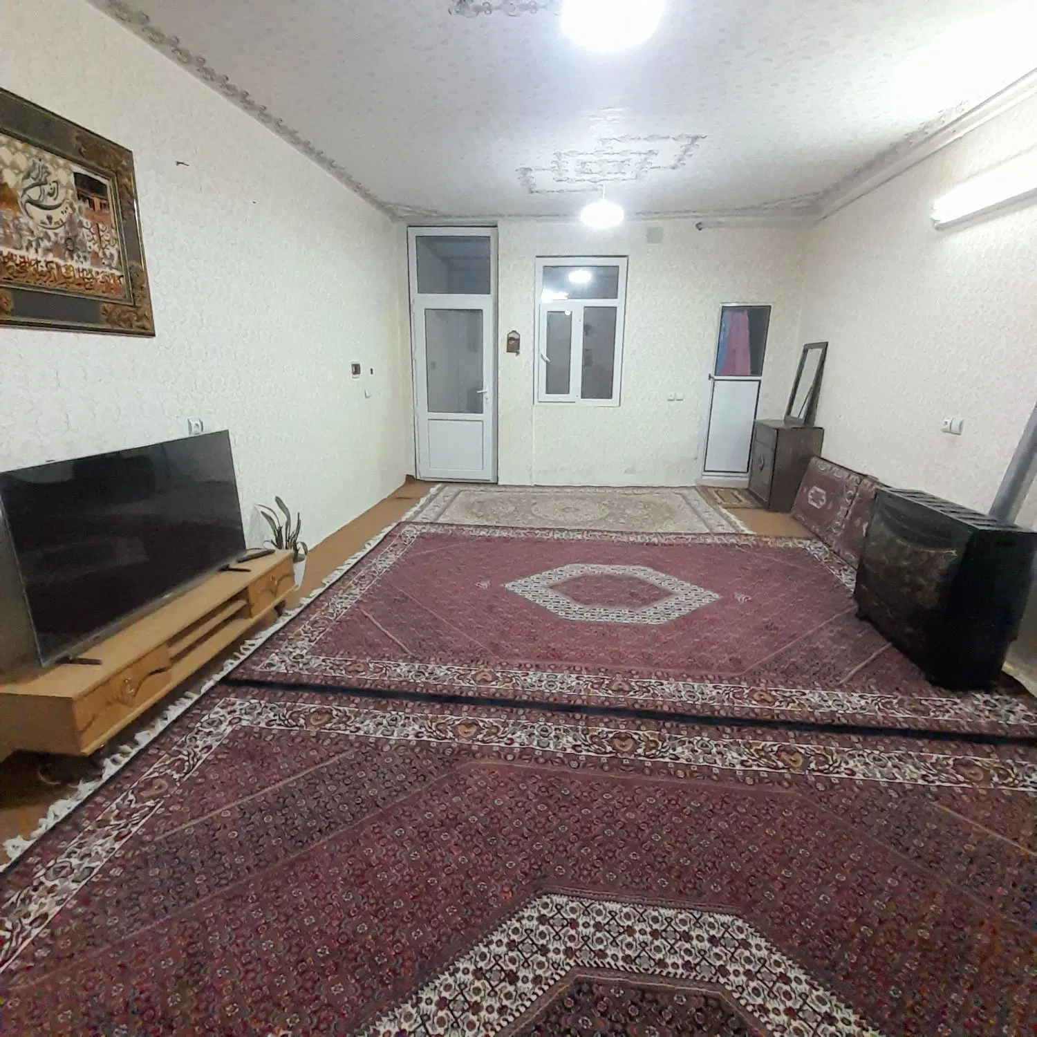 خانه ویلایی در بست