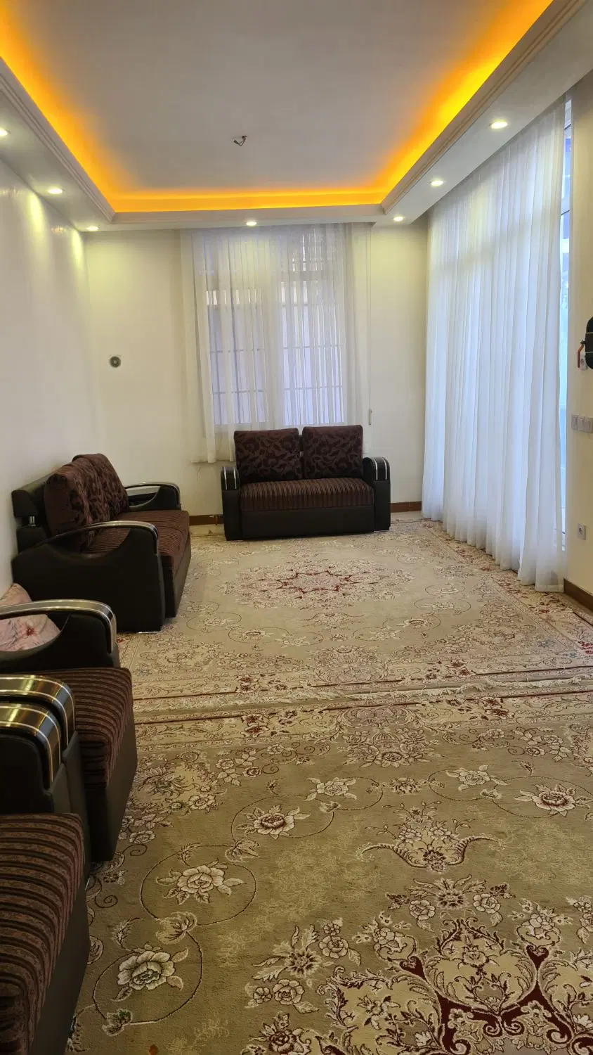 باغ هزارمتری لوکس باکلیه ی امکانات