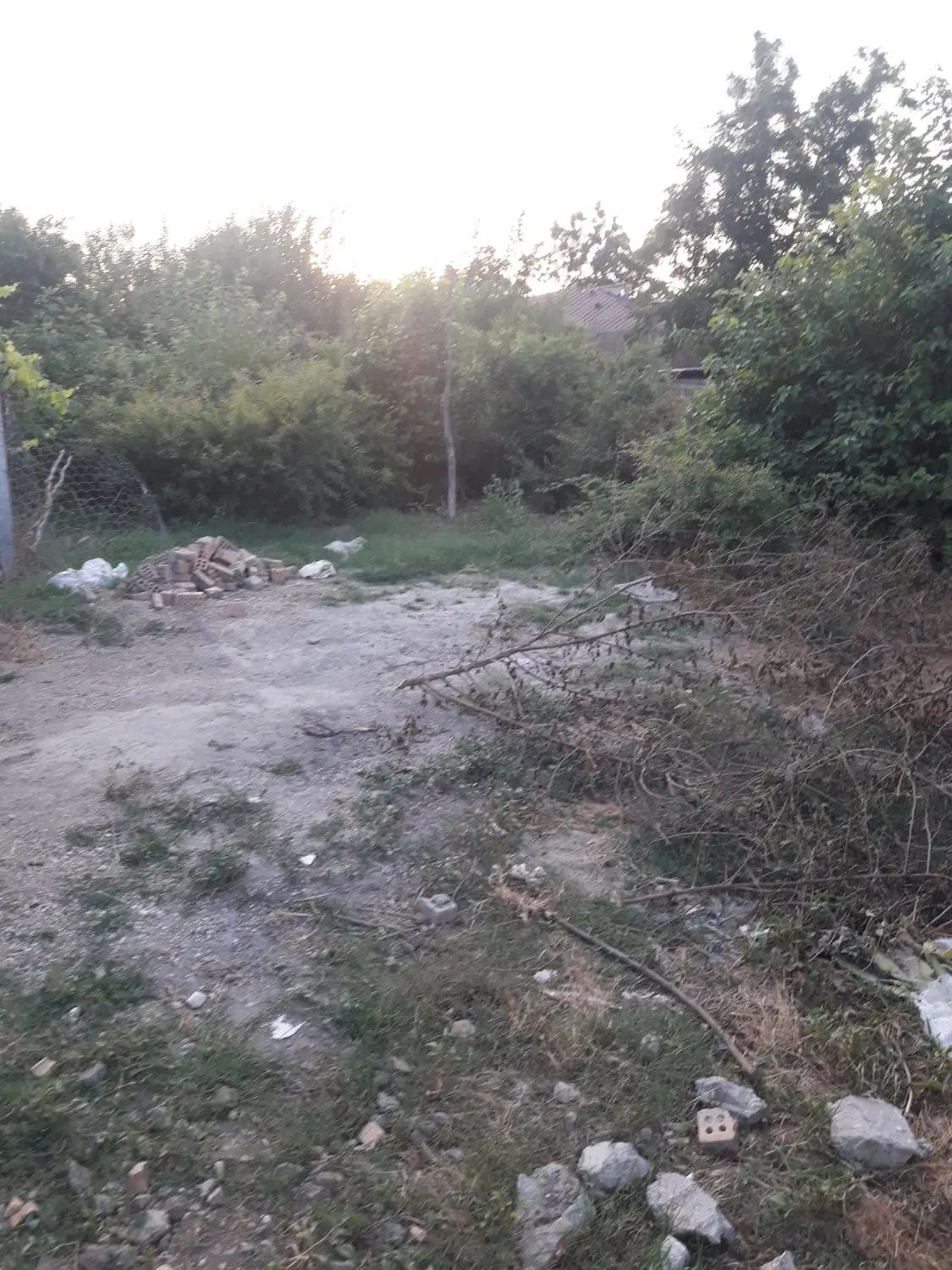 حیاط مسکونی سرکهریزه