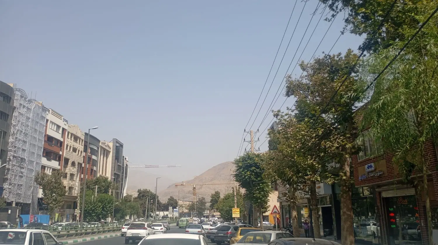 آپارتمان ۷۵ متری بلوار کاج عظیمیه