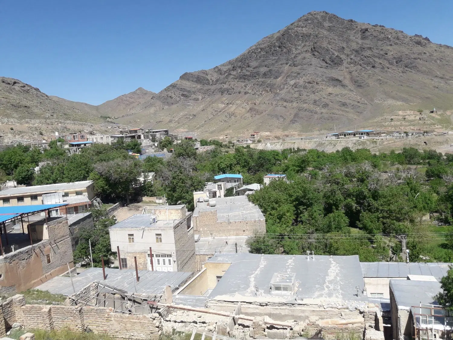 زمین فروشی روبرو مصلا بغل بیمارستان