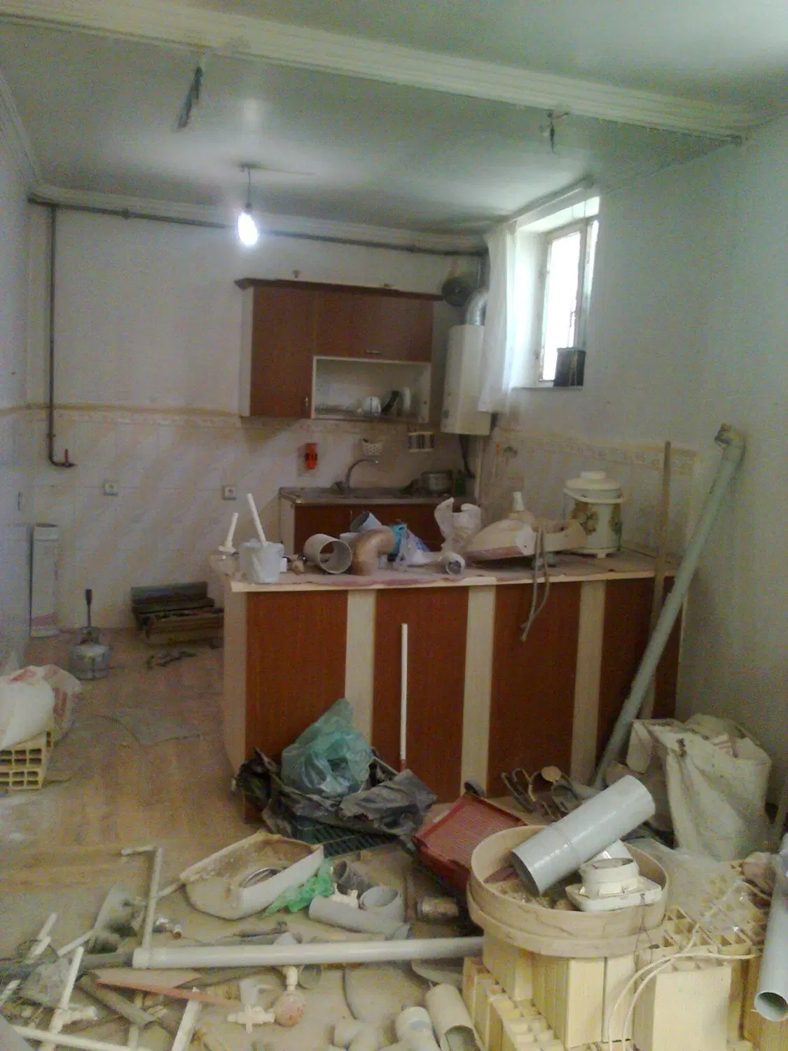 خانه هفتاد متری در باغ معروف