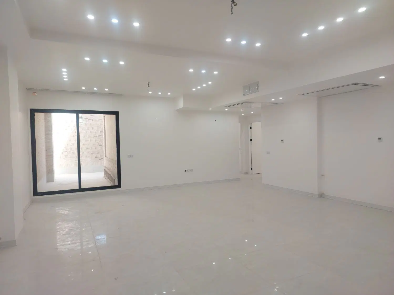 اجاره همکف ۱۸۰ متری نوساز یاسمن بلوارجمهوری