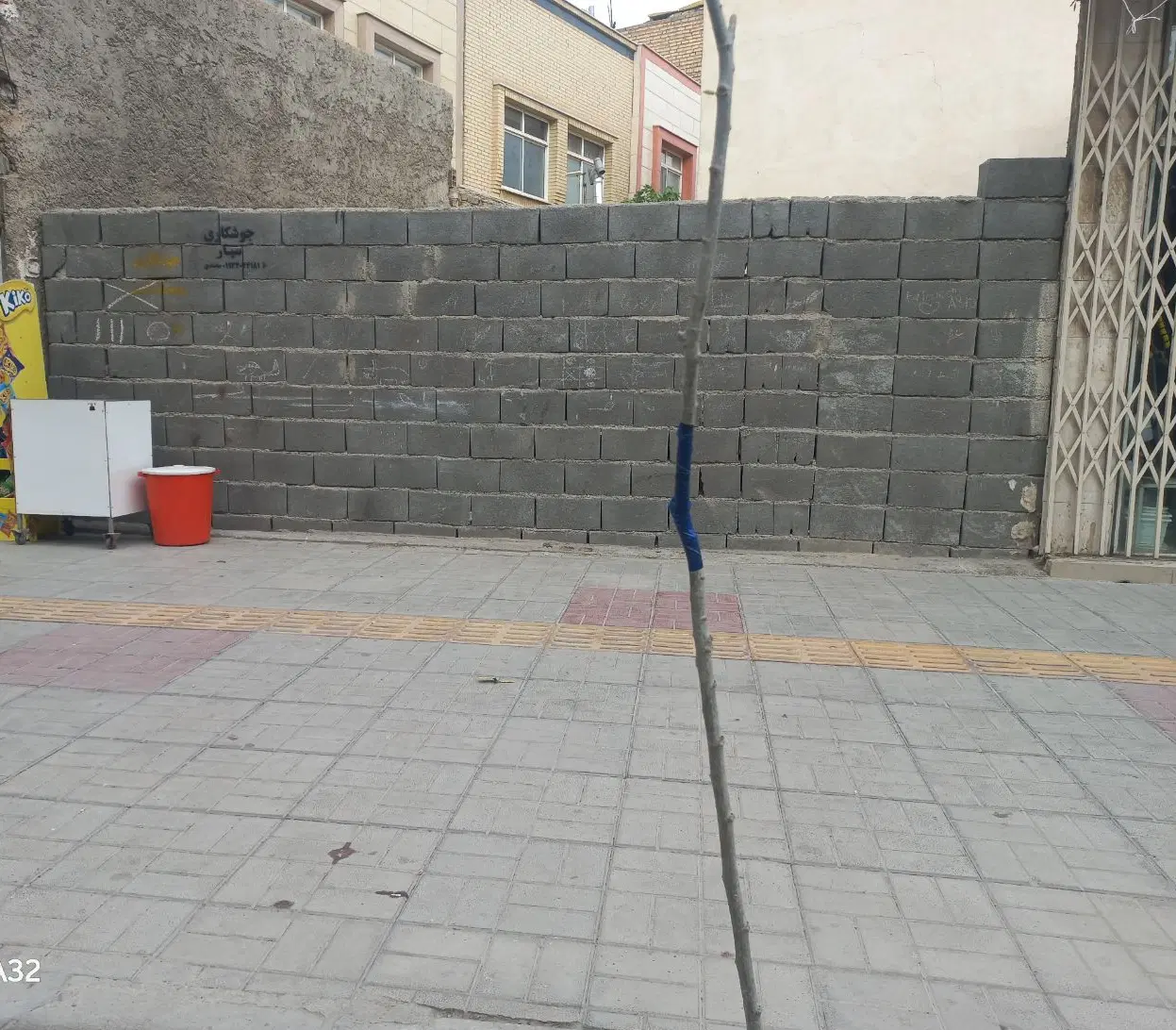 زمین تجاری بر خیابان