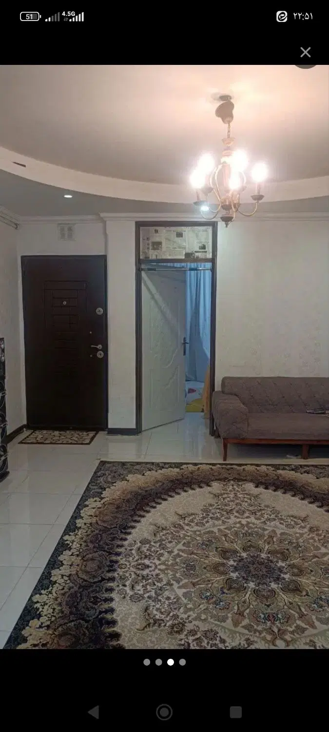 ۷۳متری هم کف