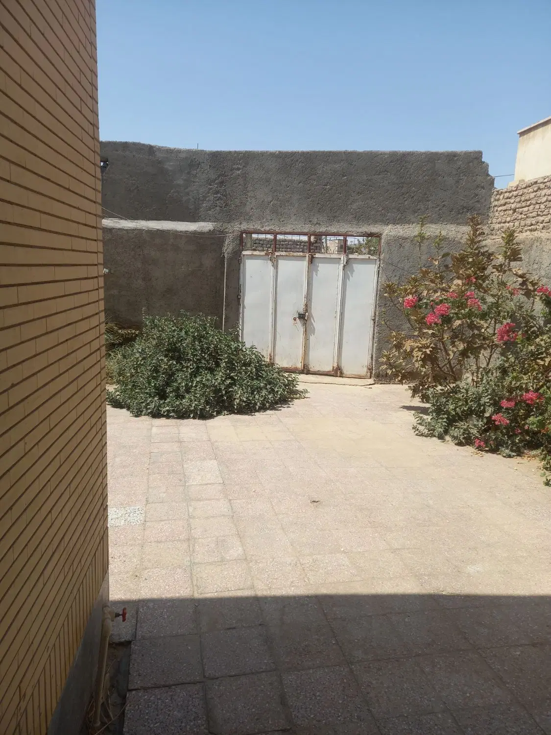 فروش منزل ویلایی بزرگ در مرکز شهر، ۳۳۰ متر