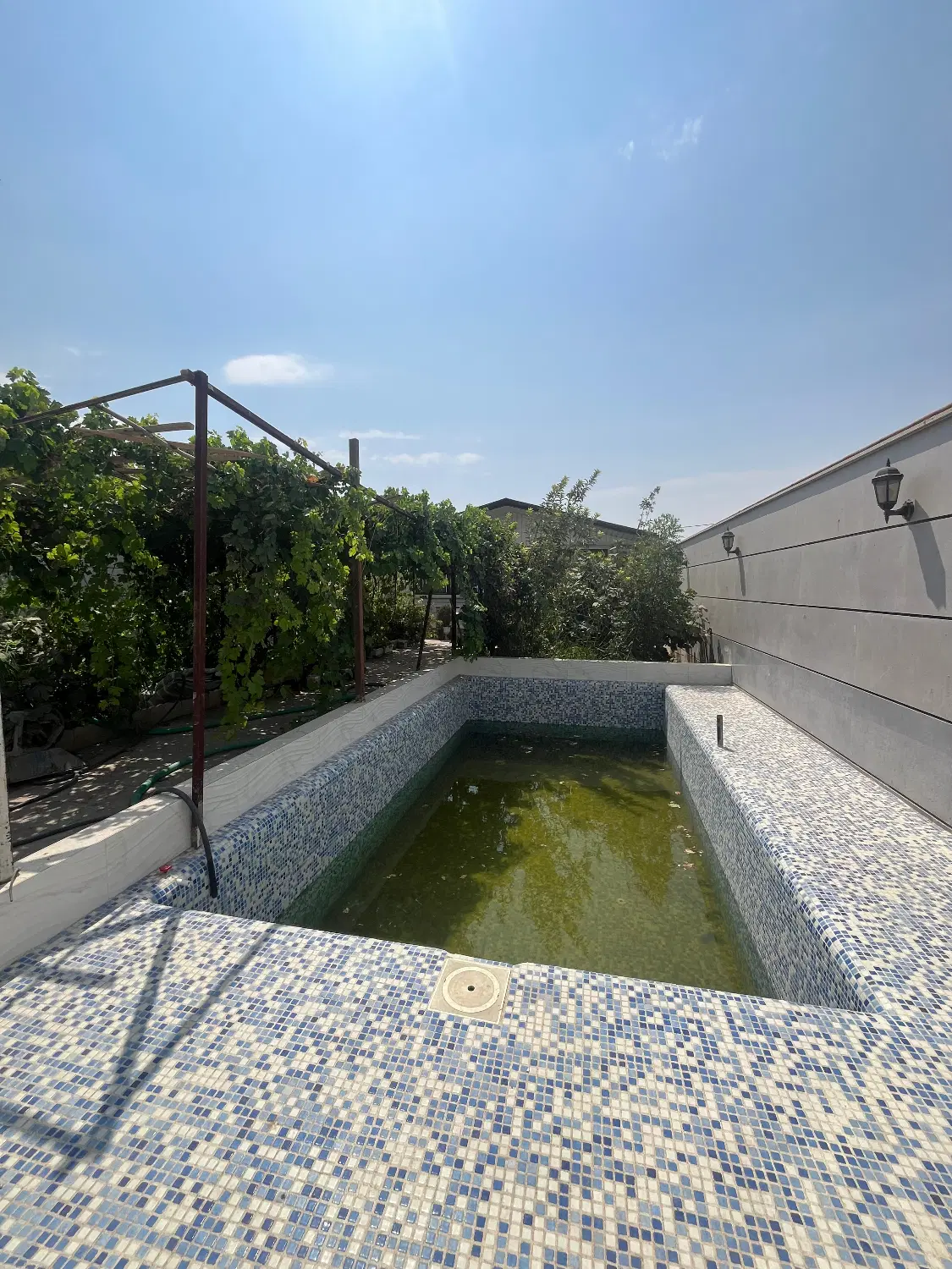 باغچه ۴۰۰متری کوچه شخصی تکمیل