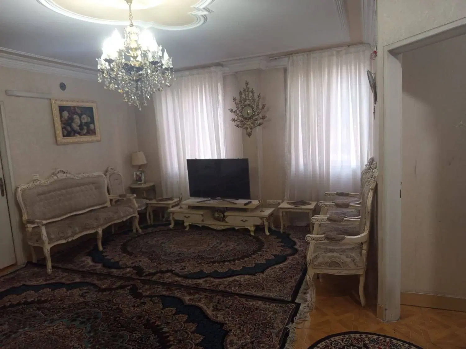 ۶۱ متر دو خوابه ابتدای خیابان قریب فرصت تخلیه