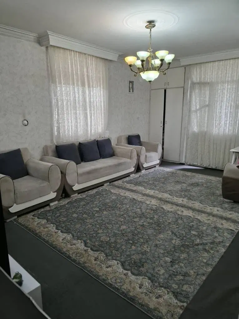 واحد ۴۷ متری تمیز و خوش نقشه