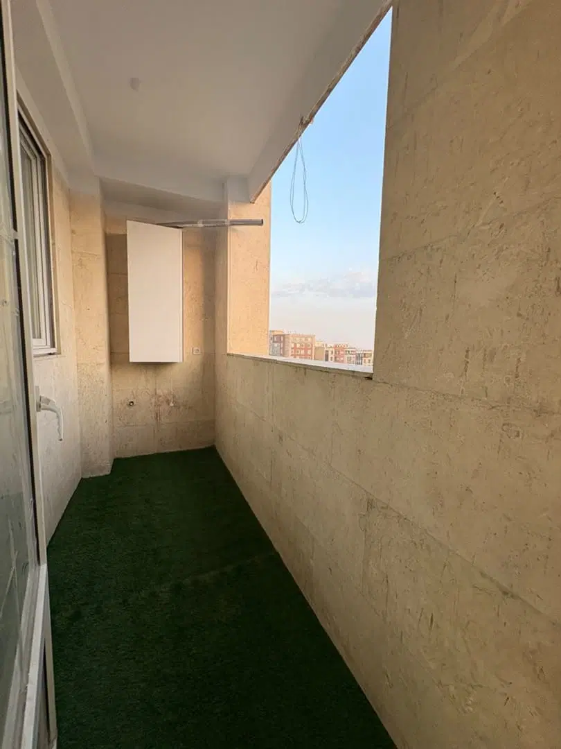 ۱۵۰ متری _ فول رو به نما _لاله ها