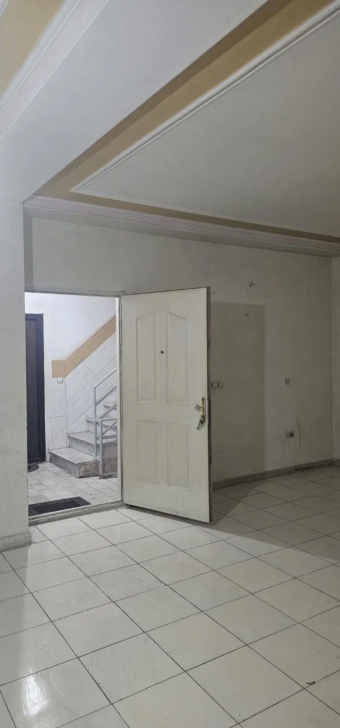اجاره واحد مسکونی 70 متری مربع در طبقه اول