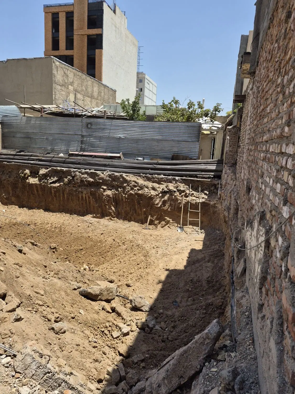 چهارراه بازرگانی هجرت ۹درب به حیاط
