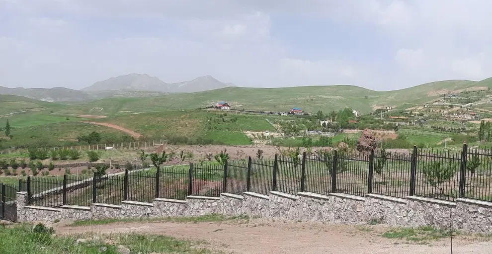 باغ روستای زرشک