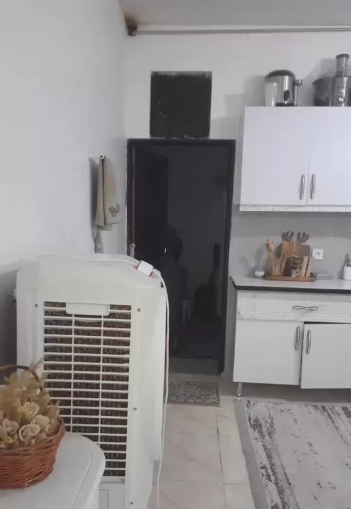 خانه ویلایی دربست ماشین رو حیاط بزرگ