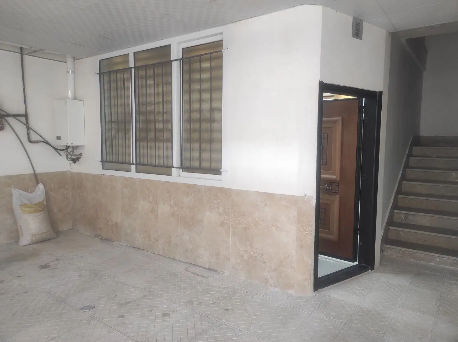 آپارتمان صفر فول امکانات ۵۰متر همکف