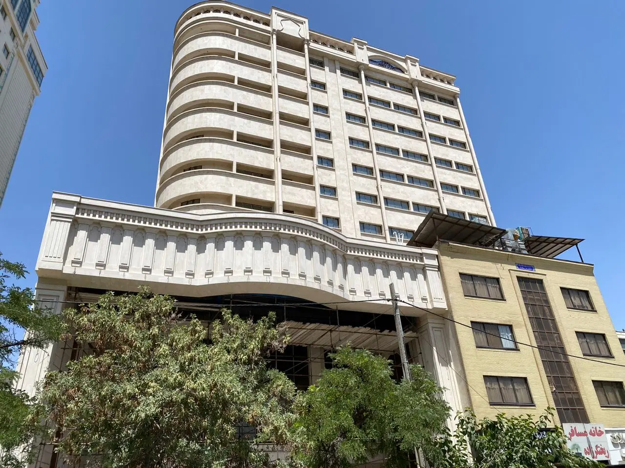 ویلایی ۱۳۰ متر، تجاری دار