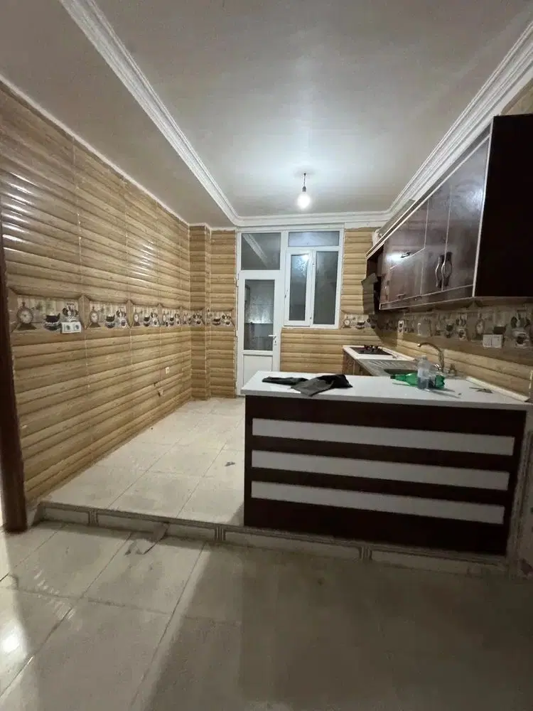 اجاره واحد طبقه اول داخل شهر
