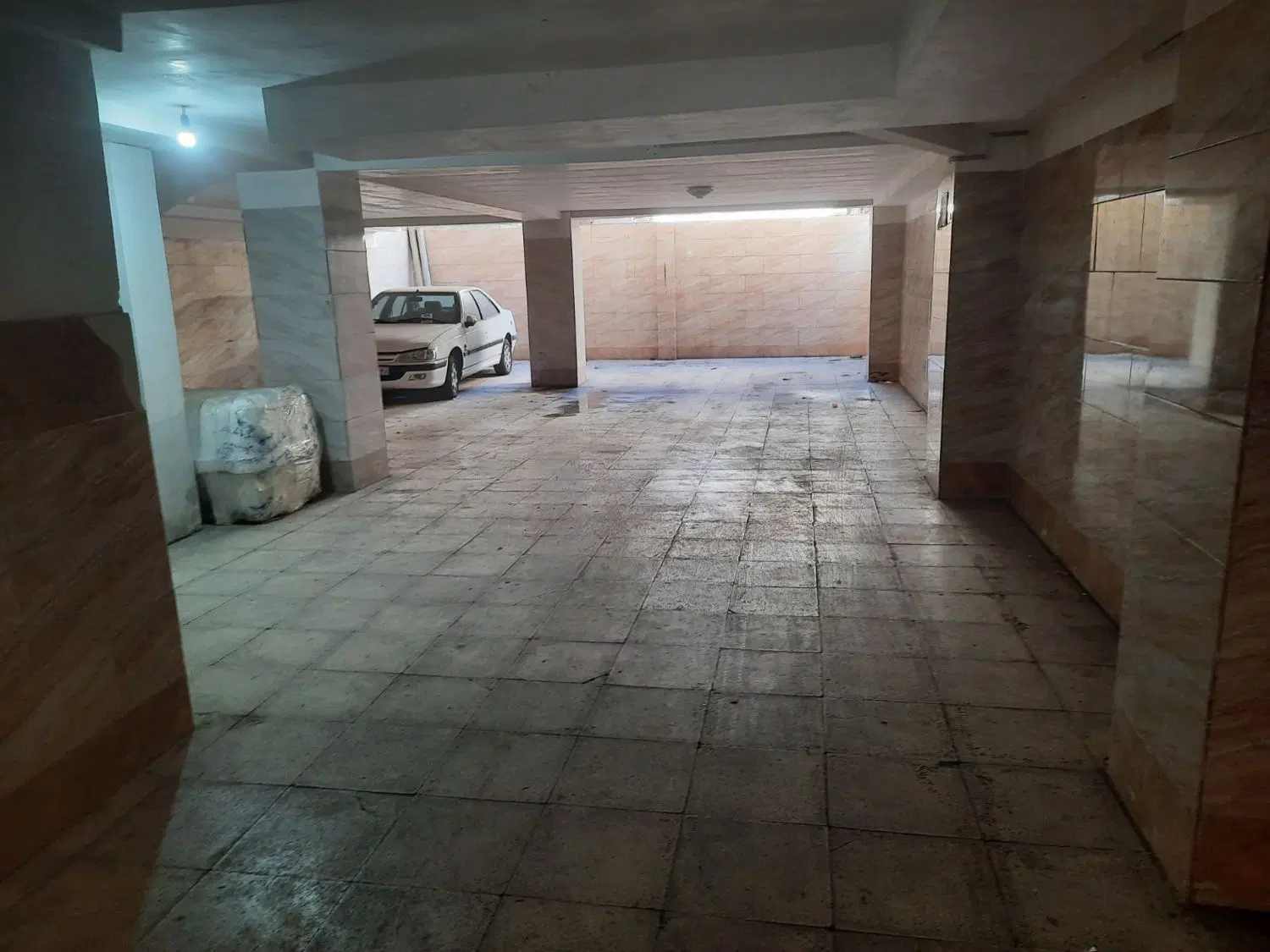 فروش یک واحد آپارتمان