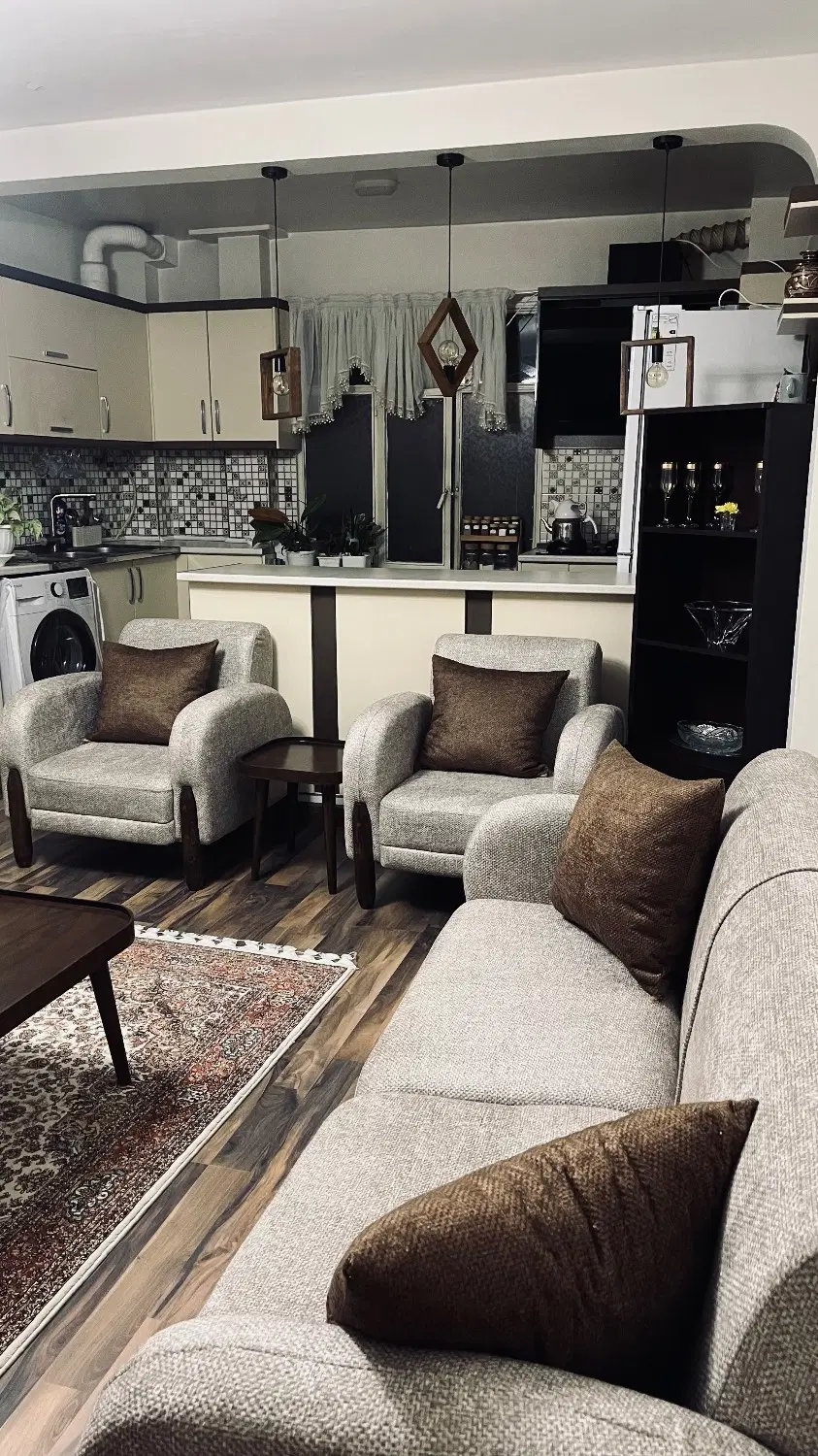 ۵۰ متر _ آذربایجان _ همکف_پارکینگ_۶۵ متر در اختیار