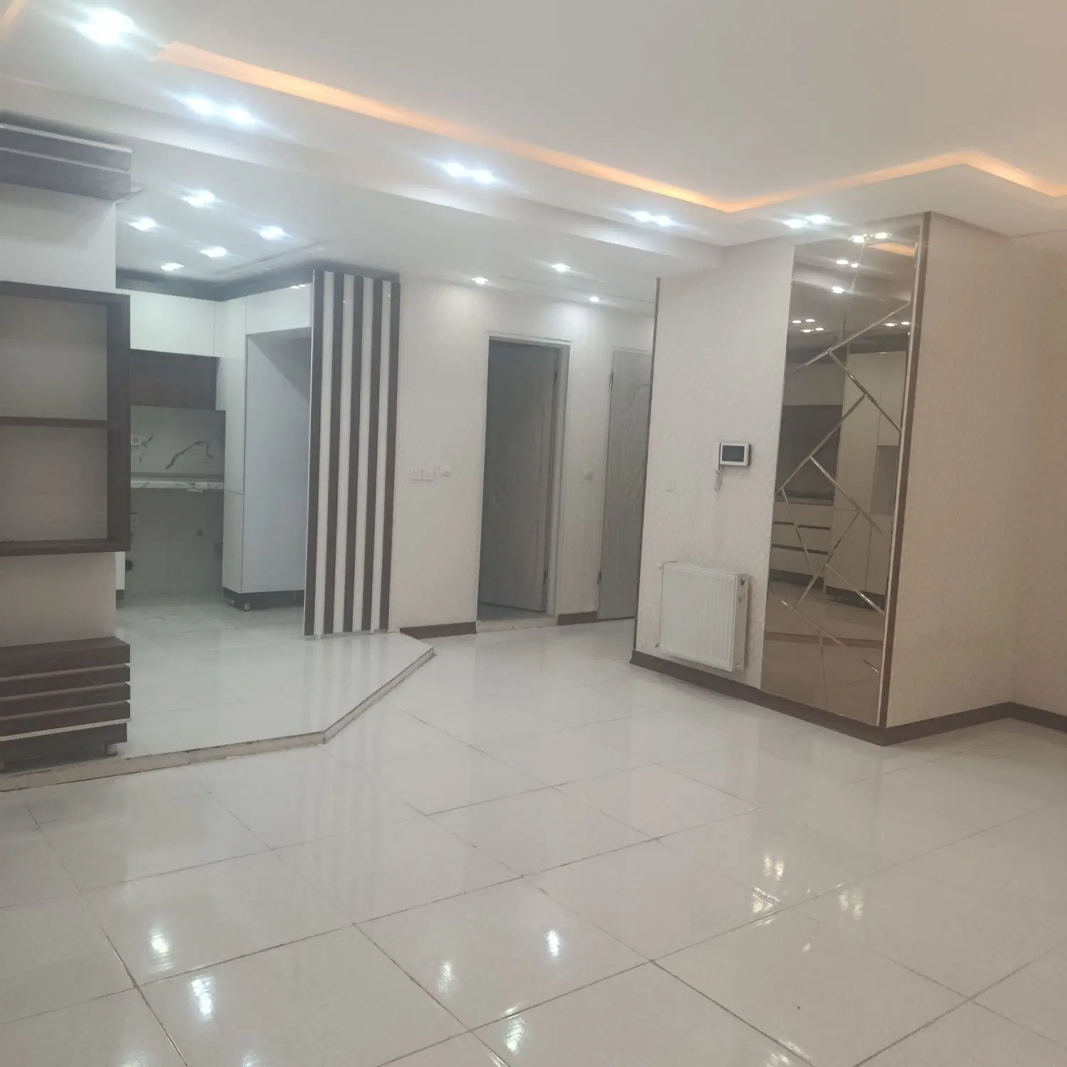 آپارتمان فوق لوکس تاپ لوکیشن