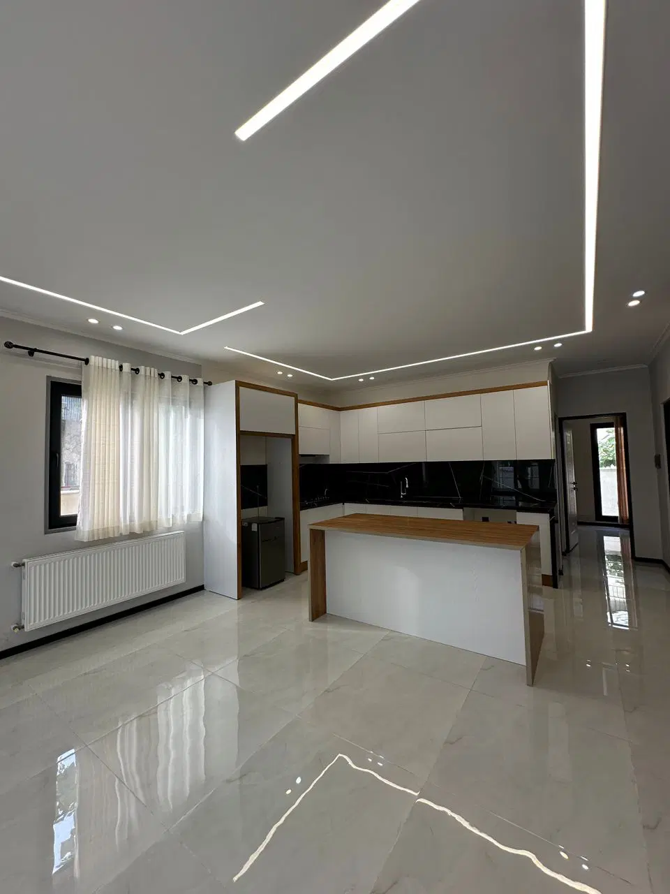 ویلا نمامدرن استخردار ۳۵۰ متری سنددار