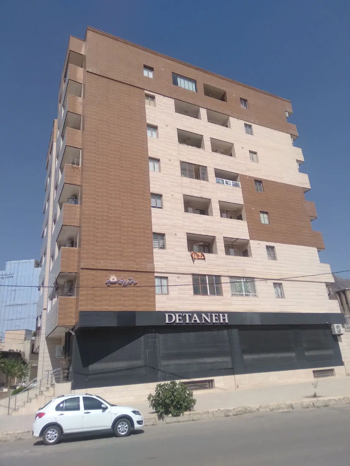 آپارتمان لاکچری خ ۶۰ متری خ رجایی ۳نبش جلوی خ اصلی
