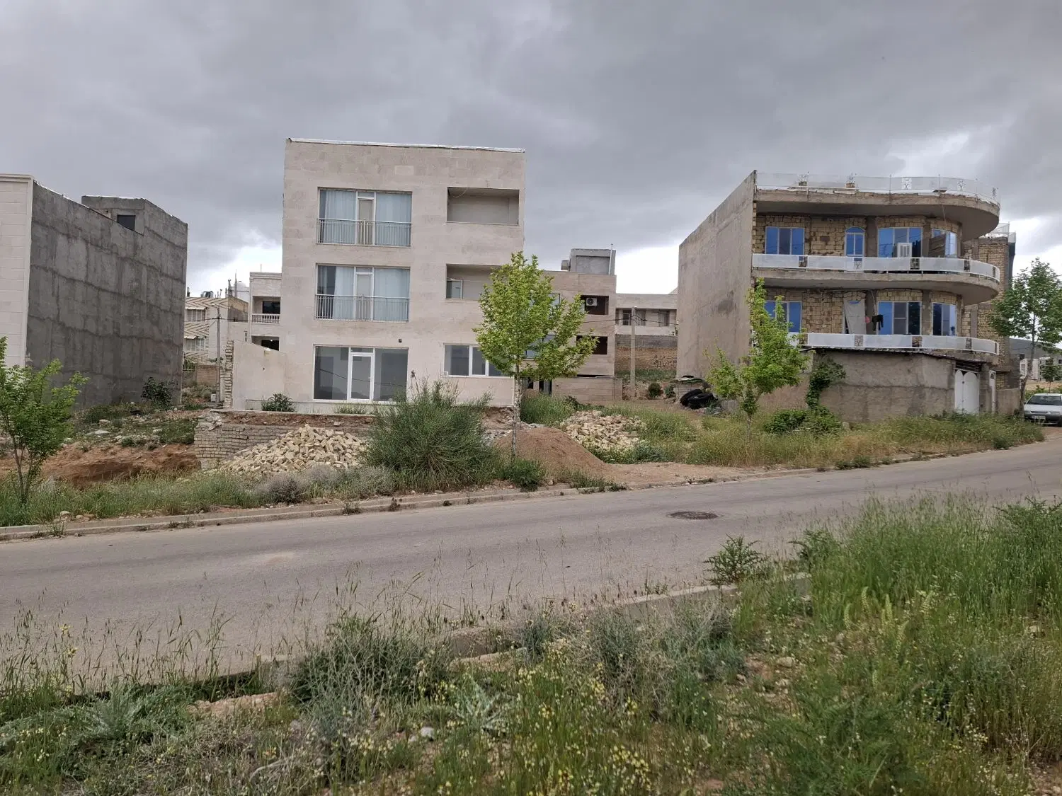 ۱۸۰ متر دستغیب شمالی