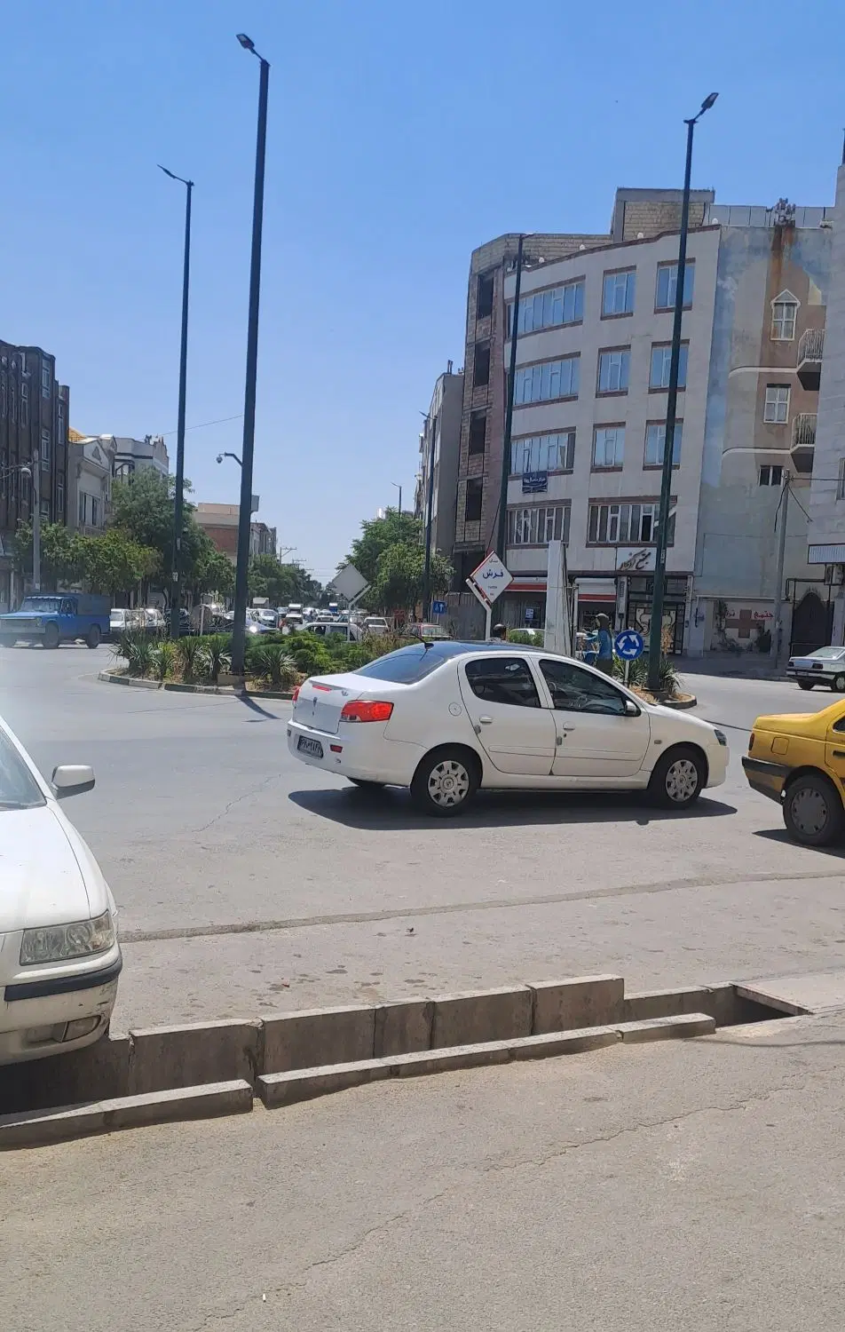 فروش تجاری سنددار مولوی غربی بر اصلی میدان فرش