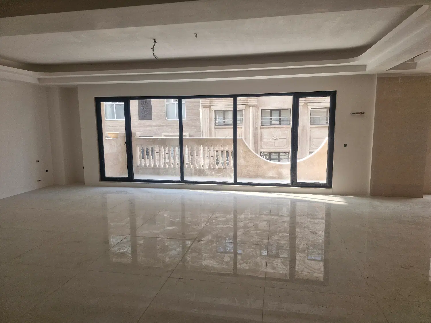 فروس واحد مسکونی لوکس