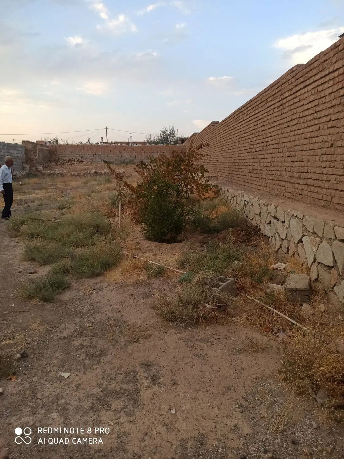 زمین باغی در کهنه آب