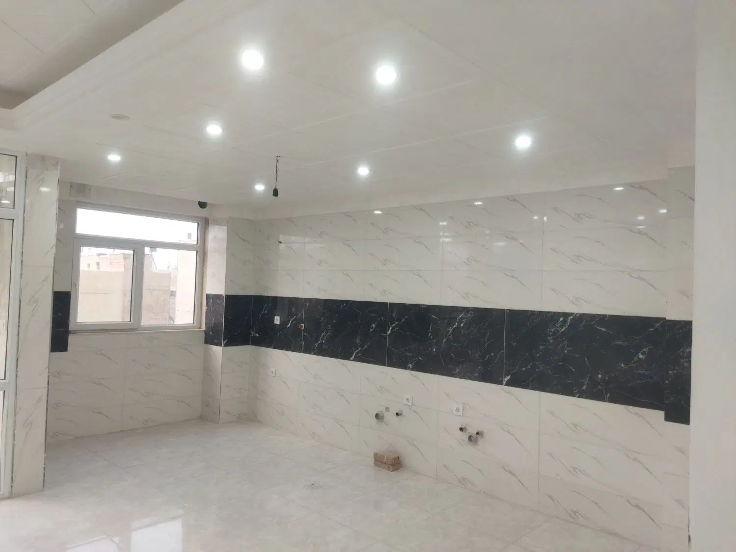 آپارتمان تک واحدی