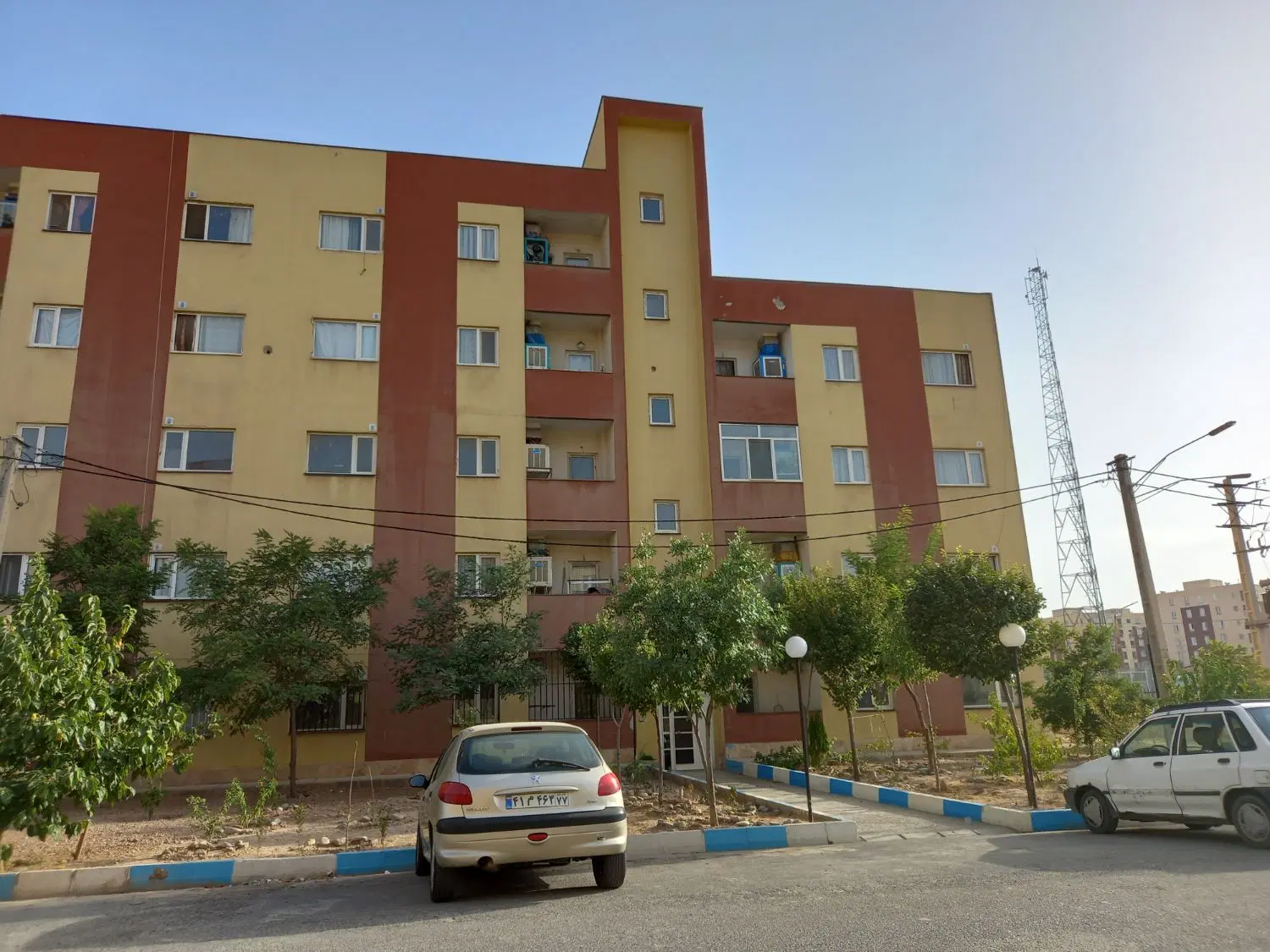 کیانمهر شهرک ابریشم ۷۲متر امکانات کامل