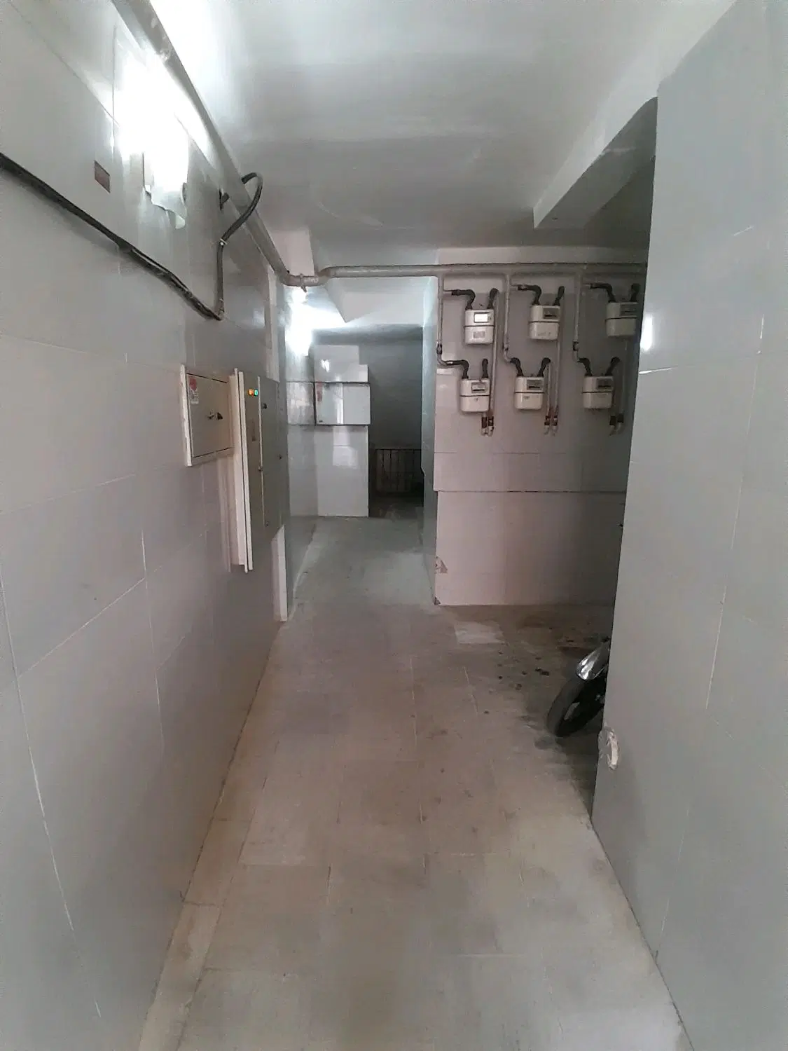 ۸۷متری_۲ خواب_فول باسازی_ محدود بنیاد