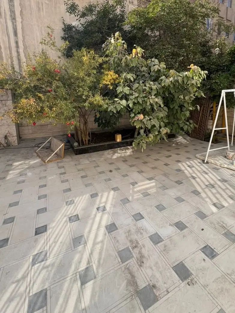 سجاد گویا - ۱۵۰ + ۸۰ همکف حیاط دار - رهن اجاره