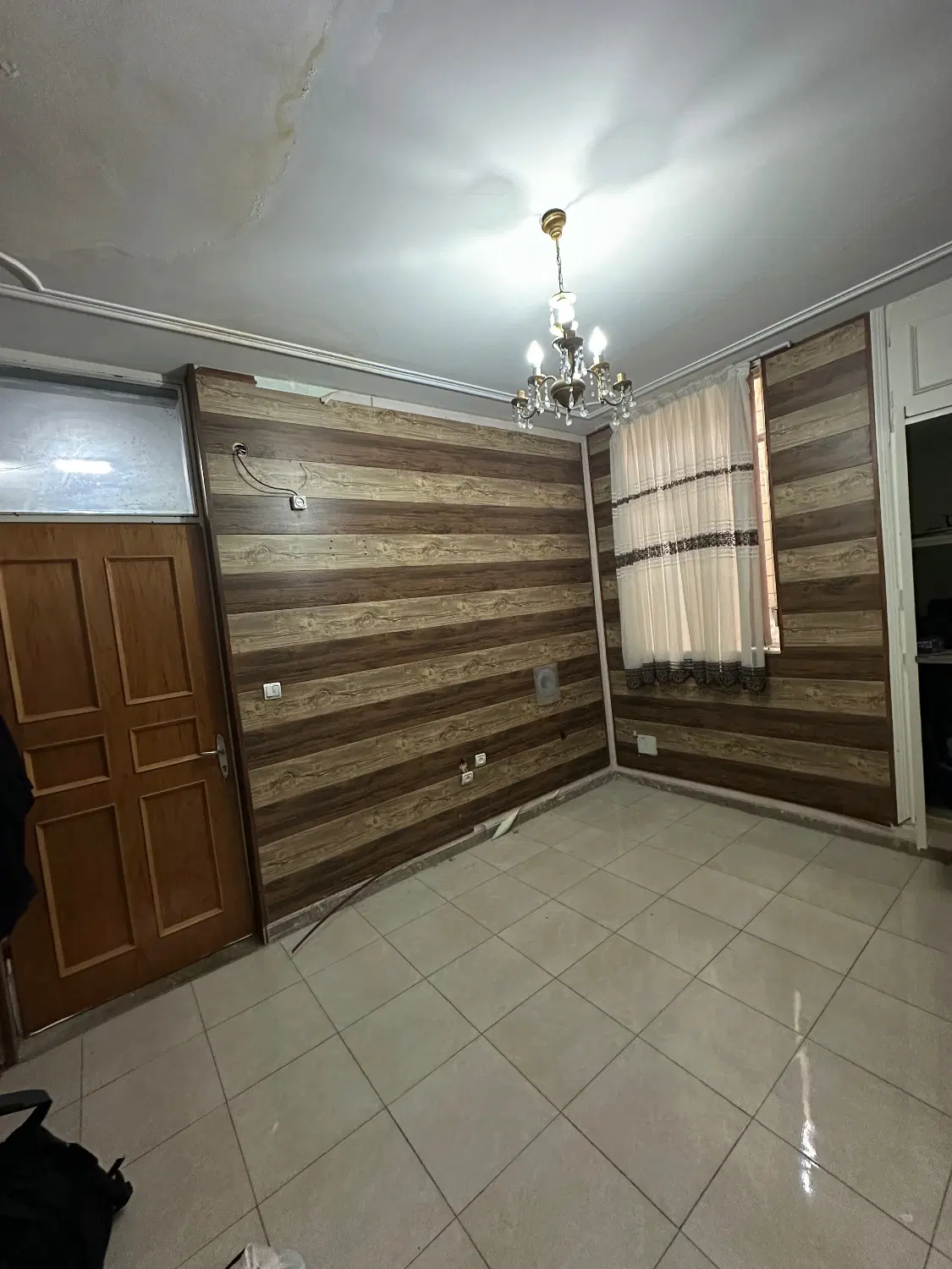 اجاره اتاق ستارخان خیابان ولیعصر جهت کار یا انباری