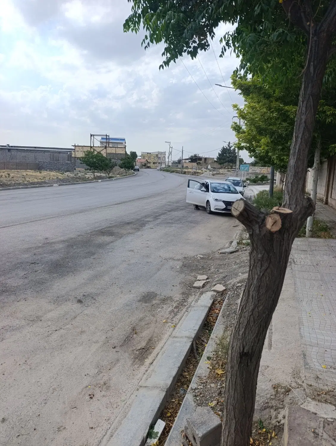 یک مغازه 80متری حاشیه اصلی برق 3فاز