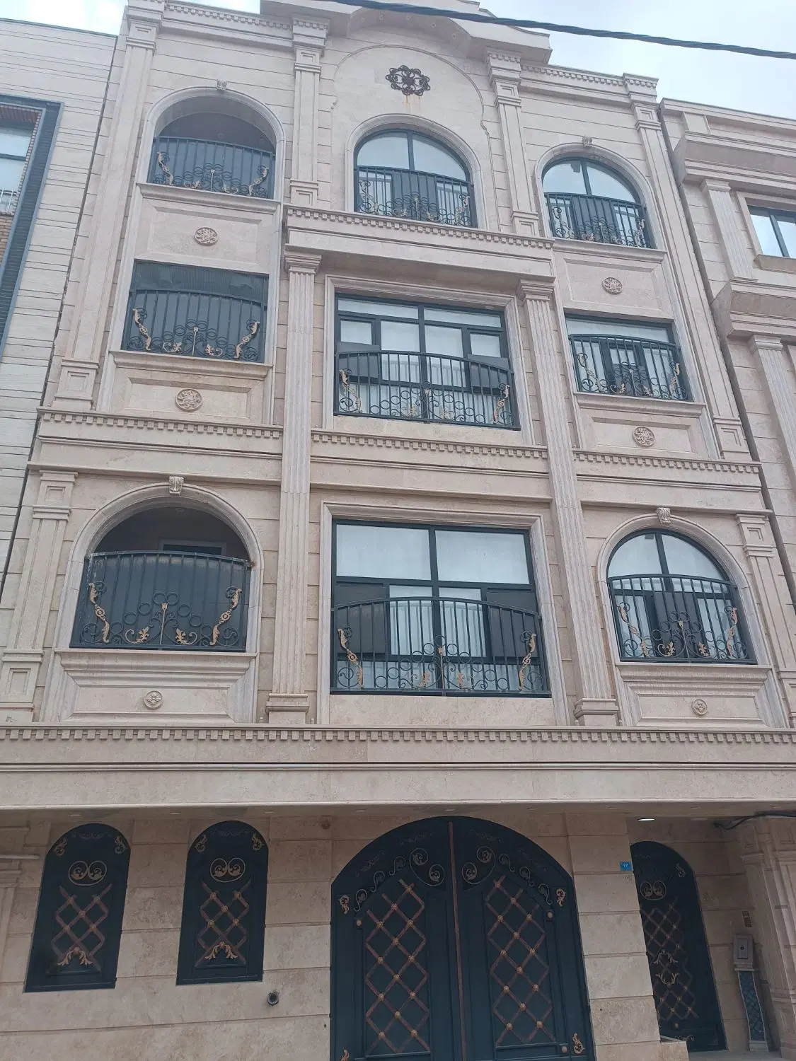 واحد ۸۰ متری سنددار