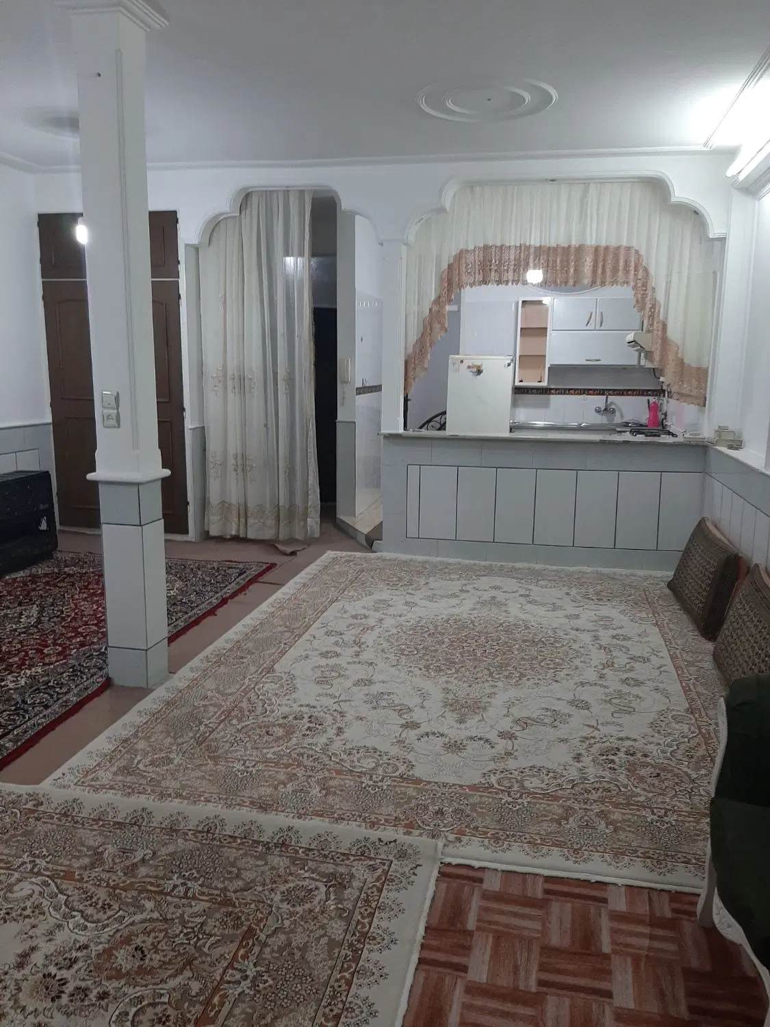 همکف ۱۱۰مترتمیز جمهوری