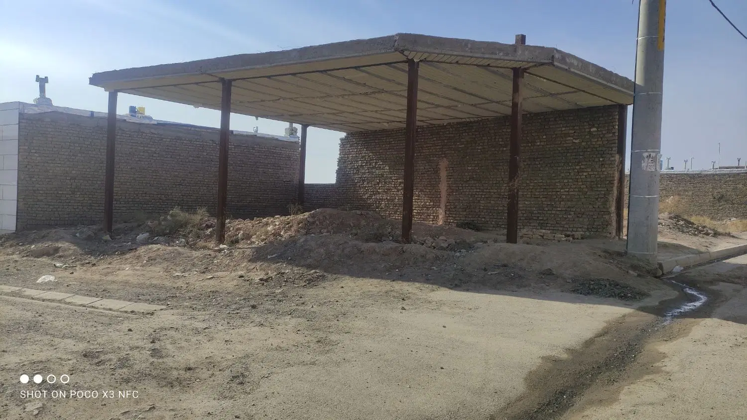 یکباب مغازه تجاری درکهنه اب چهارراه ولیعصر