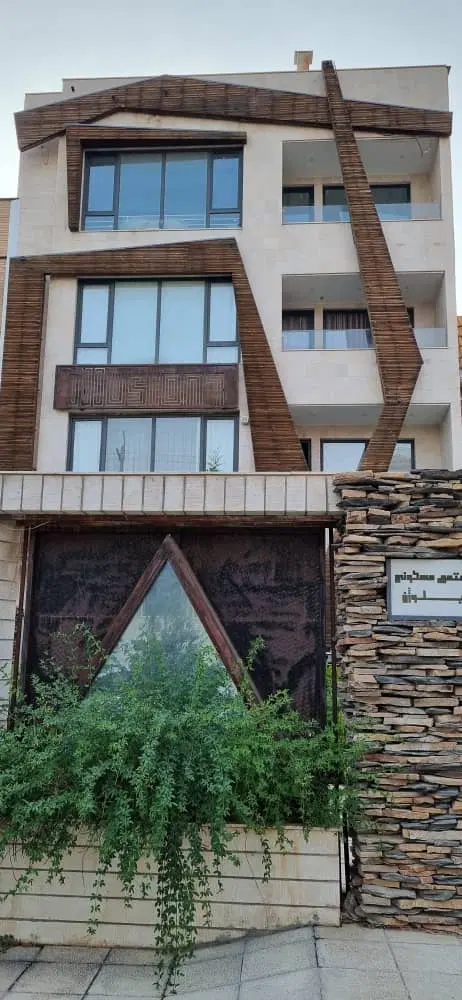 مغازه ۸۳متری در تاپ لوکیشن