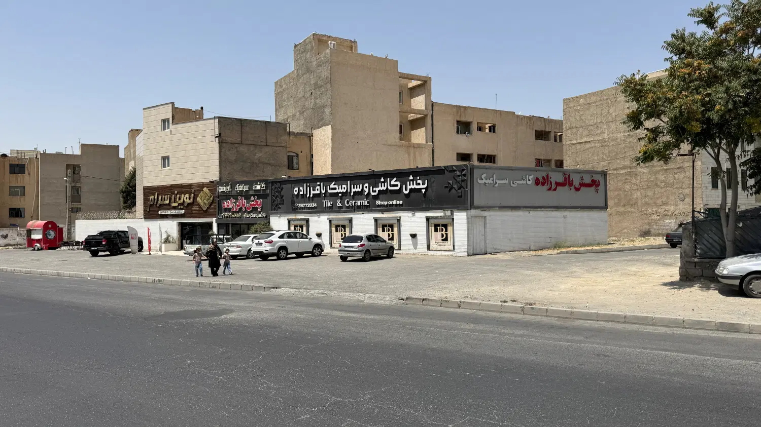 فروش ملک تجاری سه‌نبش واریان شهر