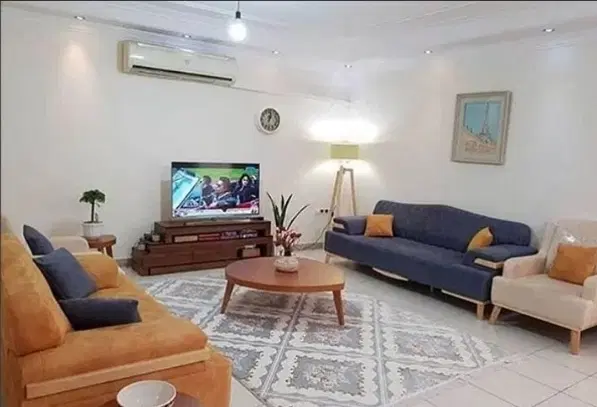 همخونه خانم
