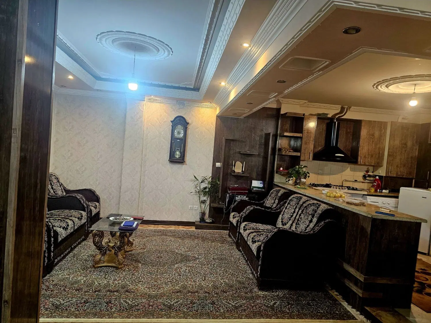 ۳ خواب پشت هتل پارس