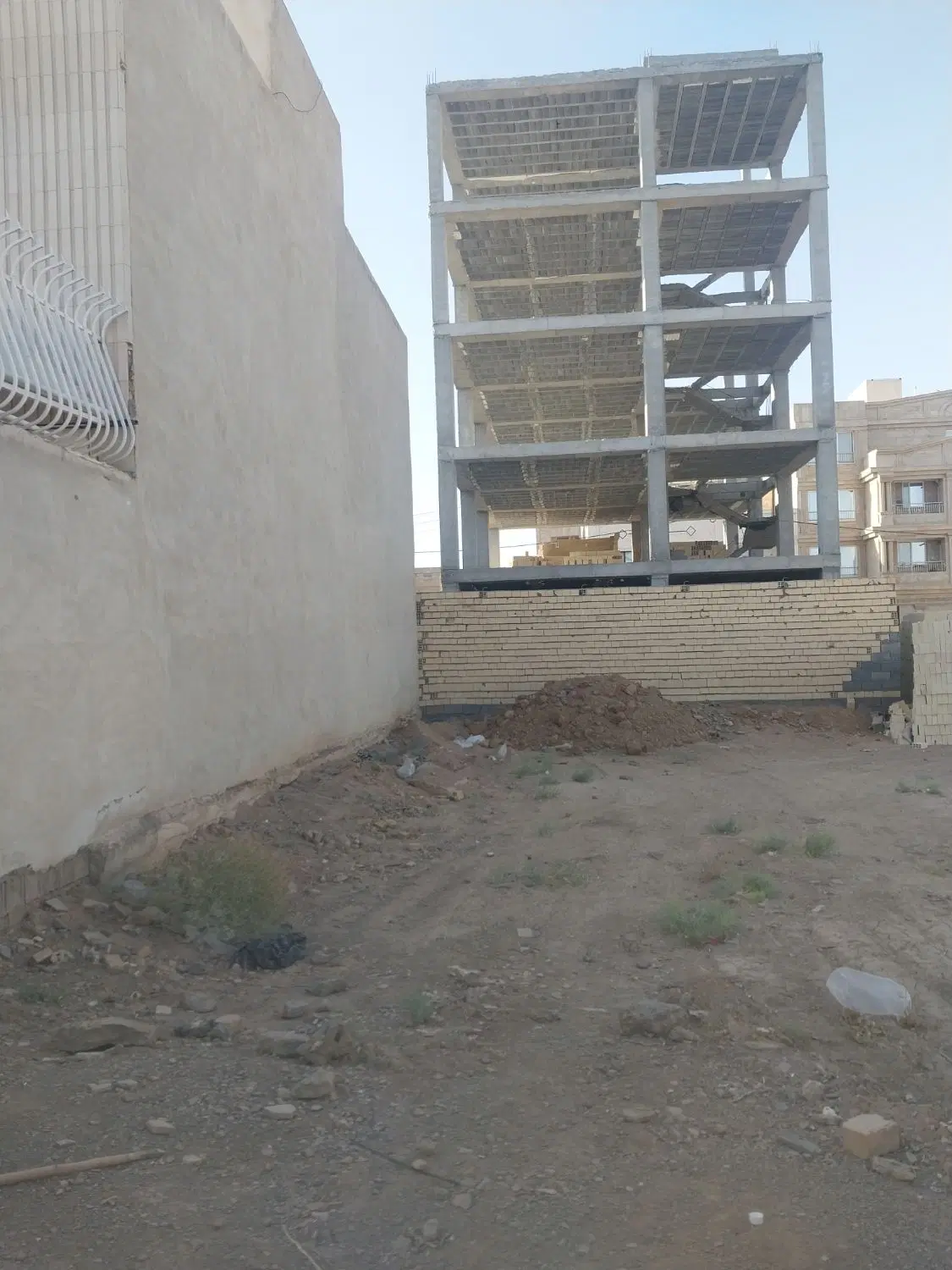 زمین مسکونی