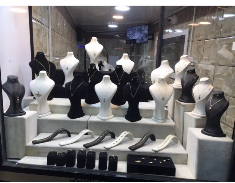 اجاره مغازه دور میدان مرکزی