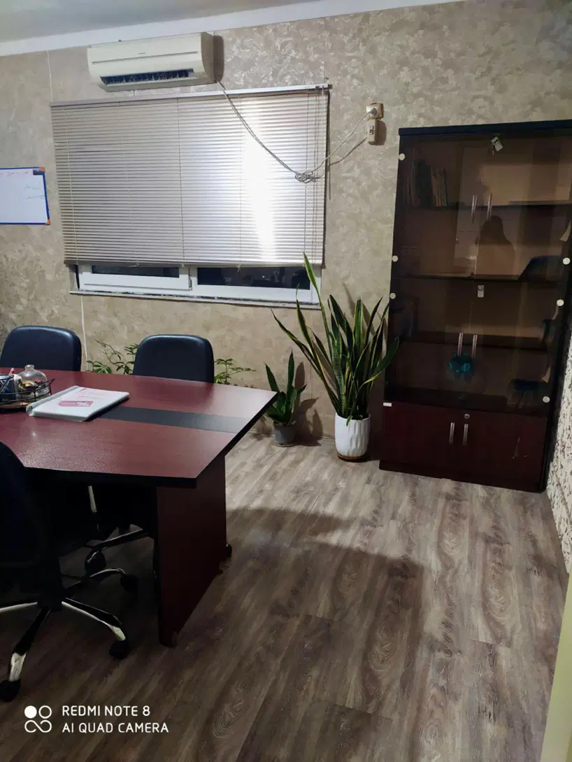 دفترکار مبله در شالیکوبی